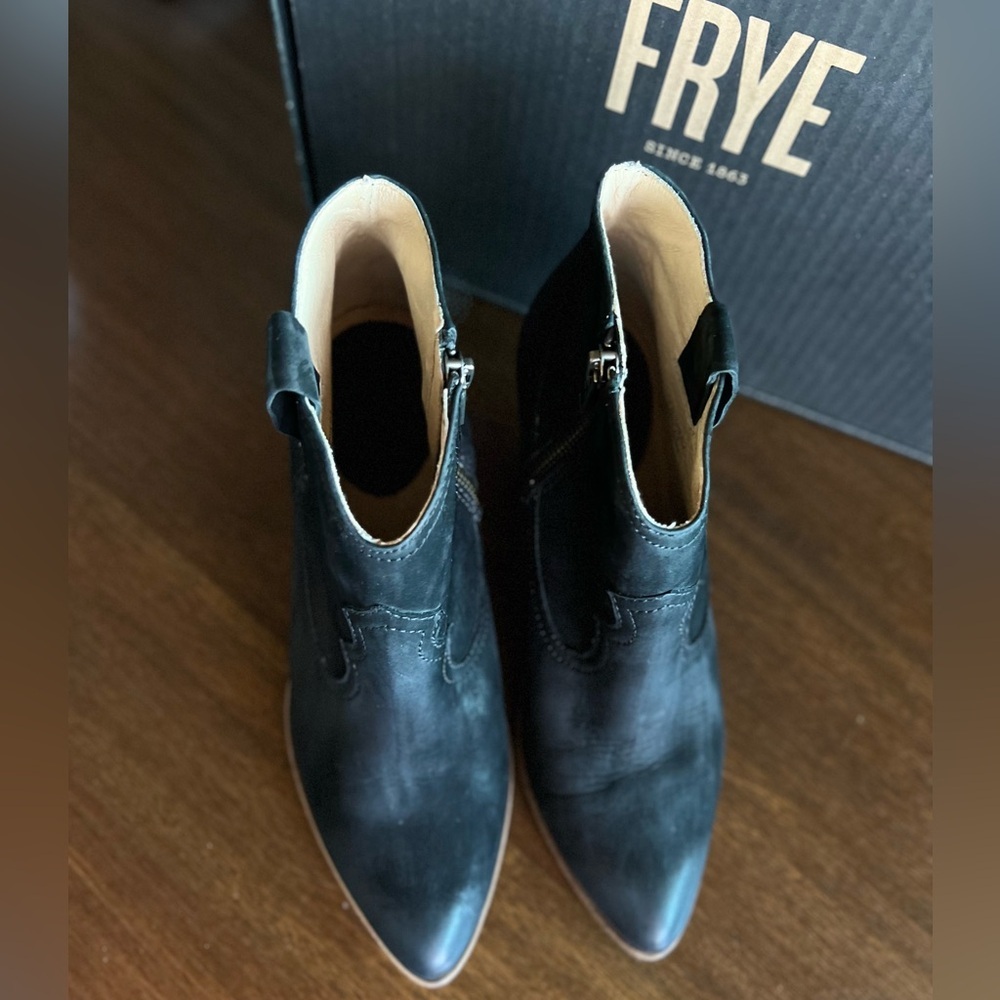 FRYE Reina Black Suede Oil Slick Leather Ankle Chunky Heel Booties US 7 - Picture 6 of 12